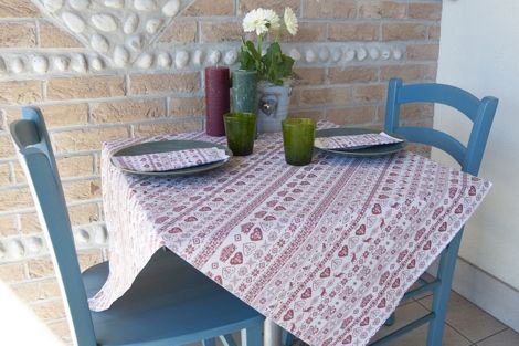 Decor - Product catalogue - Tablecloths and Runners